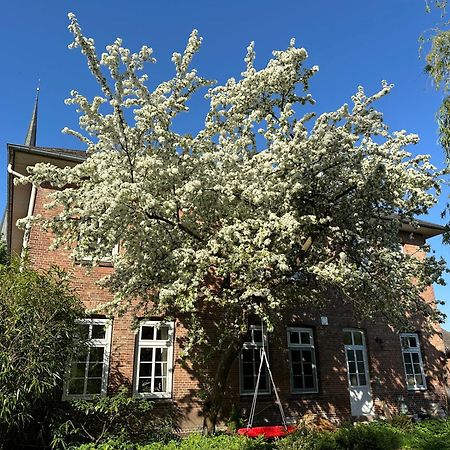 Altes Pastorat Bed & Breakfast Barmstedt Exterior foto