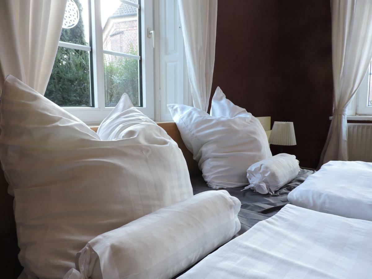 Altes Pastorat Bed & Breakfast Barmstedt Exterior foto
